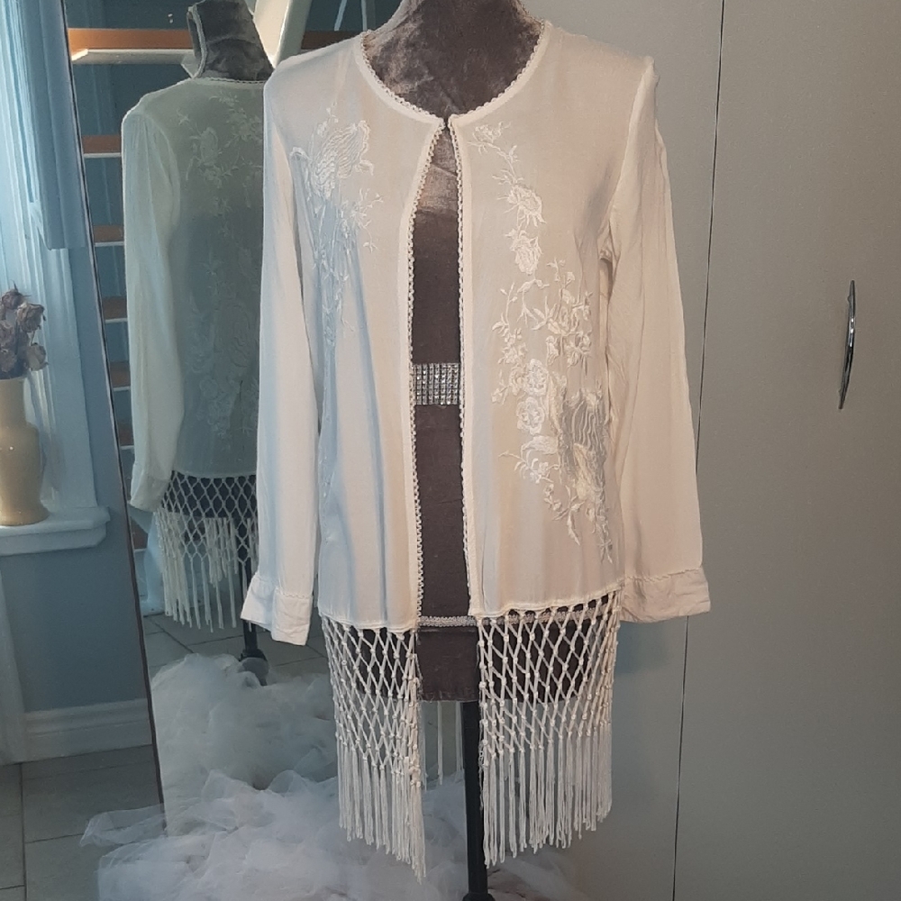 Dex🤍White Fully Embroidered Duster-Knotted Tassels-Pretty Lace Hem Edging Sz M